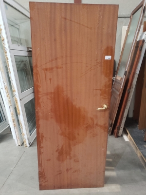 Porte en bois