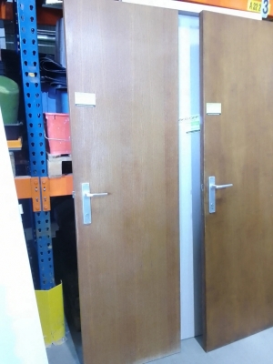 Porte brune
