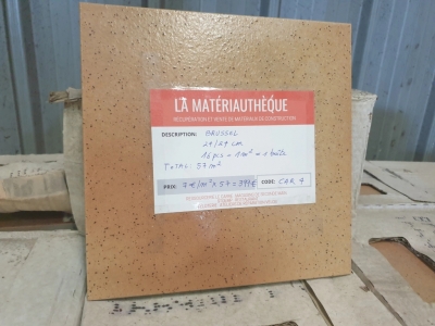 Brussel - carrelage brun tacheté