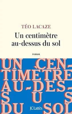 Un centimètre au-dessus du sol