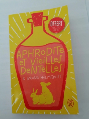 Aphrodite et vieilles dentelles