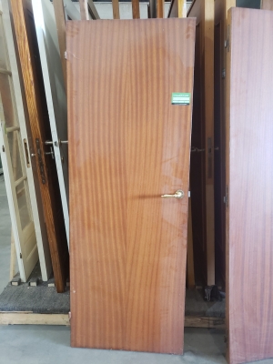 Porte en bois