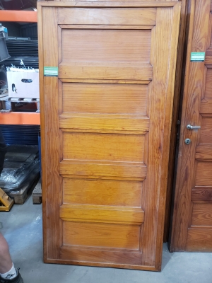Porte en pin