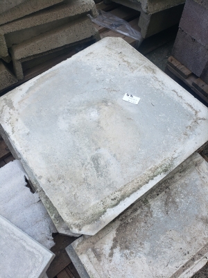 Plaque en béton pour chambre de visite