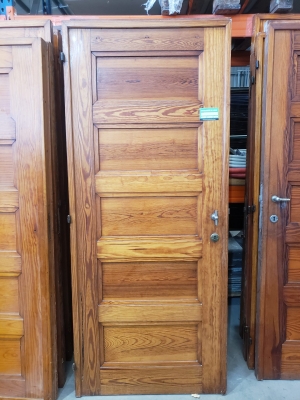Porte en pin