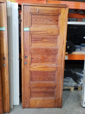 Porte en pin