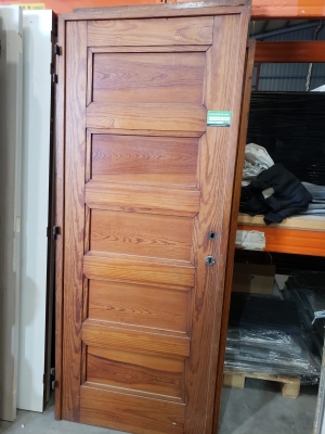 Porte en pin