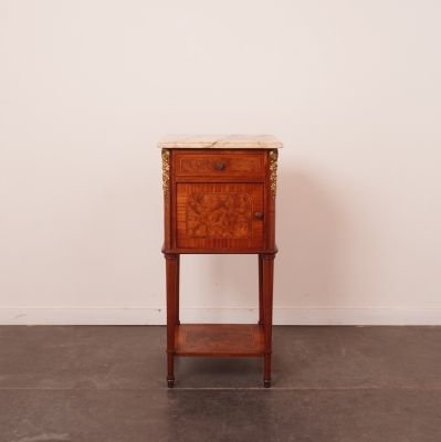 Table de chevet/d'appoint style Louis XVI en bois et plateau en marbre