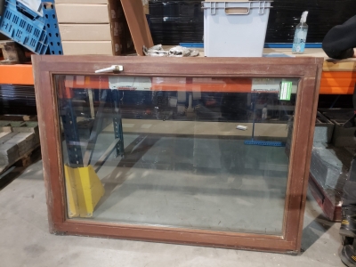 Châssis vertical en bois oscillant