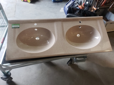 Double vasque en acrylique