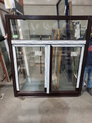 Châssis en PVC marron double ouvrant