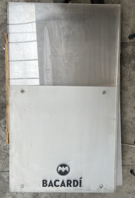 Panneau de plexiglass BACARDI