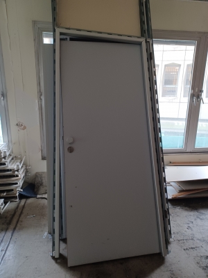 Portes bois cadre métallique