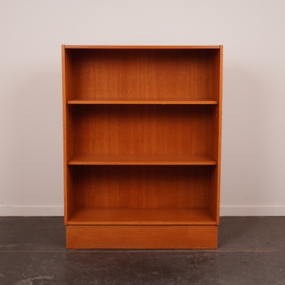 Etagère en chêne contreplaqué