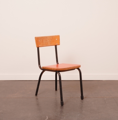 Chaise d'école enfant