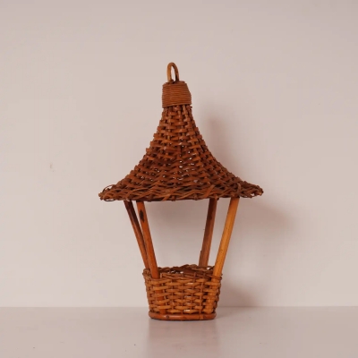 Lanterne en rotin vintage