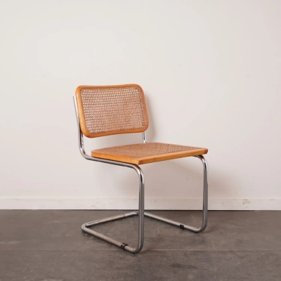 Chaise Cesca, modèle B32 conçu par le designer Marcel Breuer.