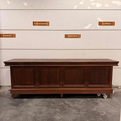 Long comptoir en bois style 