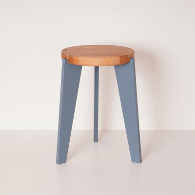 Les tabourets Transition combinent un design minimaliste avec