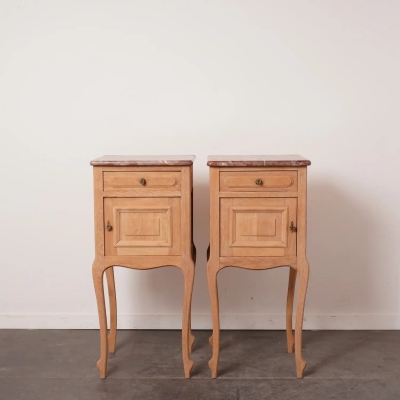 Paire de tables de nuit bois aérogommé