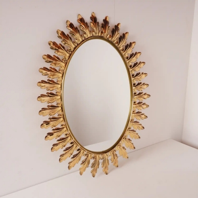 Miroir en métal doré vintage