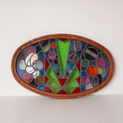 Vitrail de fenêtre en verre coloré ancien