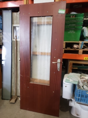 Porte en bois vitrée