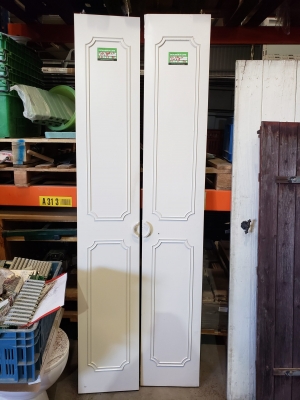 Porte d'amoire dépliante