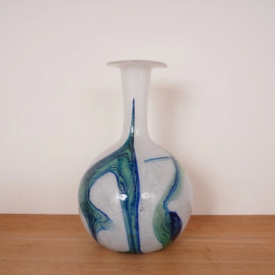 Vase soufflé en verre d'Italie