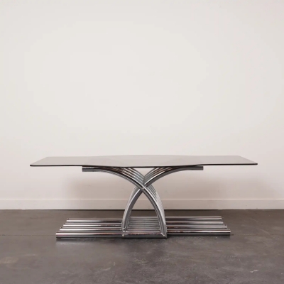 Table tasse moderniste en métal chromé et verre fumé vintage