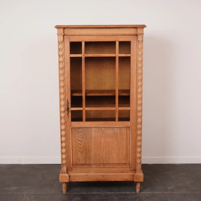 Meuble vitré en chêne