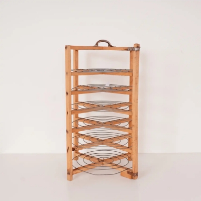 Ancien présentoir à tartes en bois et fil de fer