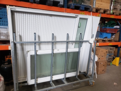 Châssis PVC blanc double ouvrant avec volet