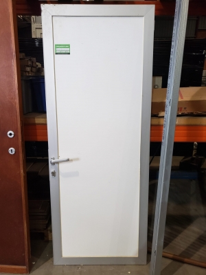 Porte en aluminium