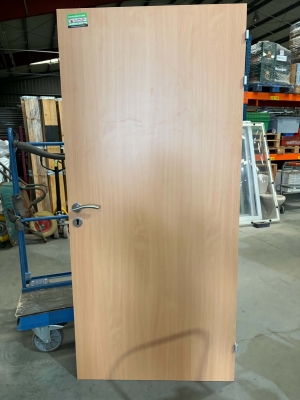 Porte en bois pleine