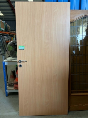 Porte en bois pleine