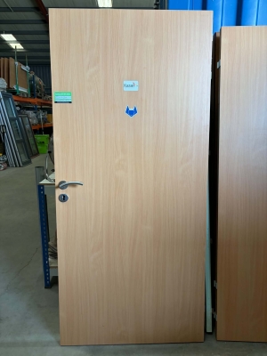 Porte en bois pleine