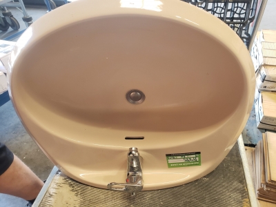 Lavabo avec robinet
