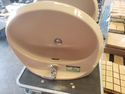 Lavabo avec robinet