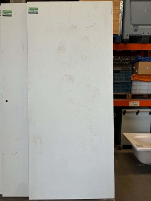 Porte en bois blanc
