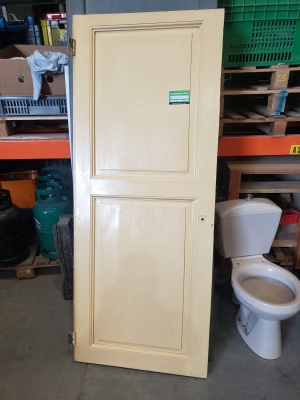Porte en bois beige