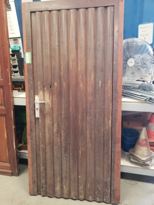 Porte extérieur en bois