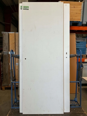 Porte en bois blanc