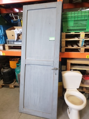 Porte en bois gris