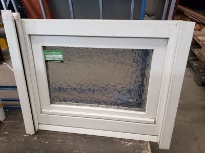 Châssis en PVC horizontal oscillo battant
