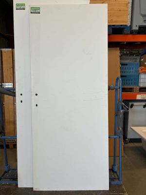 Porte en bois blanc