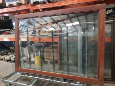 Grand châssis en bois fixe horizontal