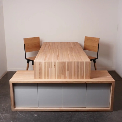 RÉSILIENT est un bureau épuré qui allie fonctionnalité et engagement. Conçu et fabriqué dans notre atelier de menuiserie,&nbsp; Il intègre des solutions de rangement discrètes dans une ligne sobre et élégante.