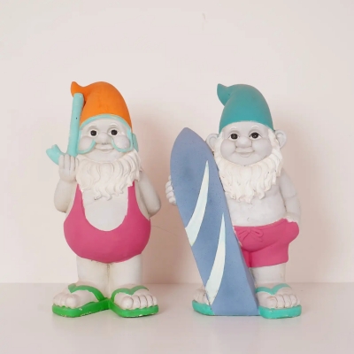 Paire de statuettes/nains en plâtre peint&nbsp;+ vernis