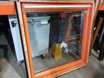 Velux orange en bois